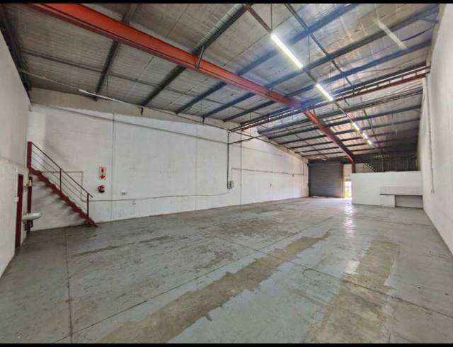 321M² WAREHOUSE TO LET IN SPRINGFIELD